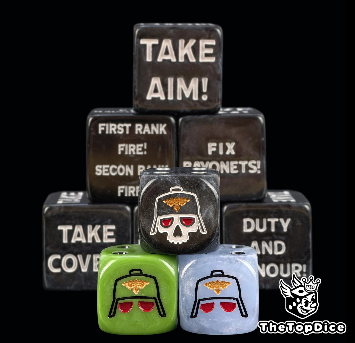 dados de comandante de ordenes de base de color negro con logos de color blanco igual que los 2 productos que ya ahi