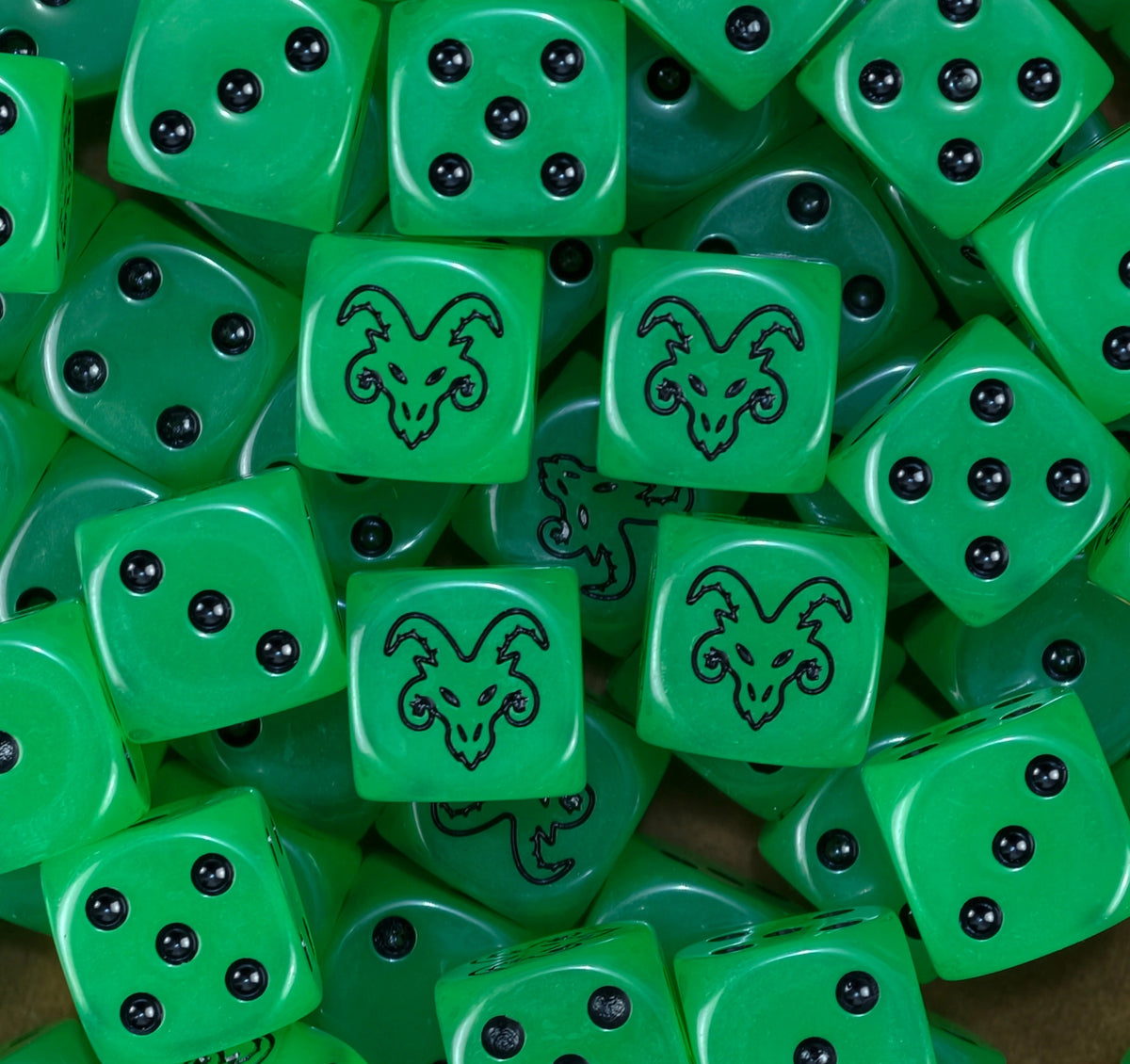 Glowing Rat Face D6 Dice