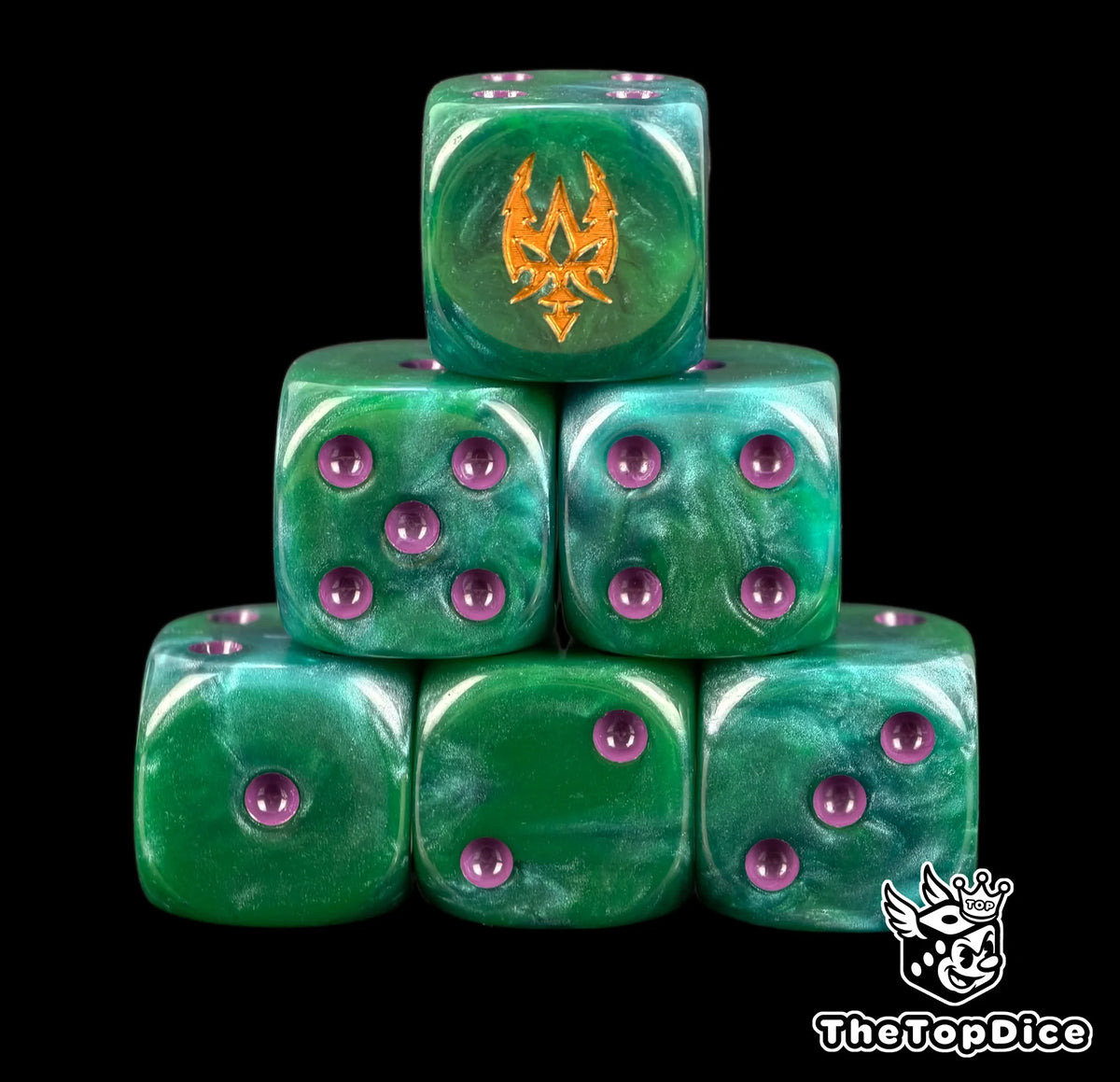 Six jade green Drukhari dice stacked, gold sigil above purple pips