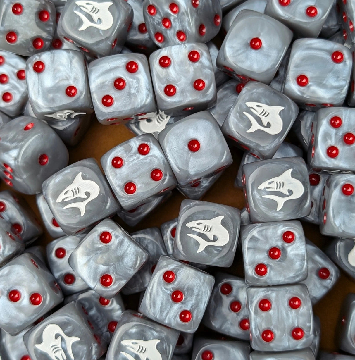 Custom resin D6 dice for sci-fi predator armies