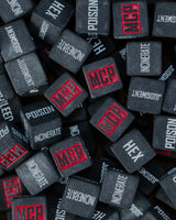 dados inspirados en los tokens de marvel crisis protocol en los 10 efectos de que tienen de base de color negro matte ahi 2 tipos 5 efectos y el logo es MCP azul y otro es 5 efectos y el logo es mcp rojo