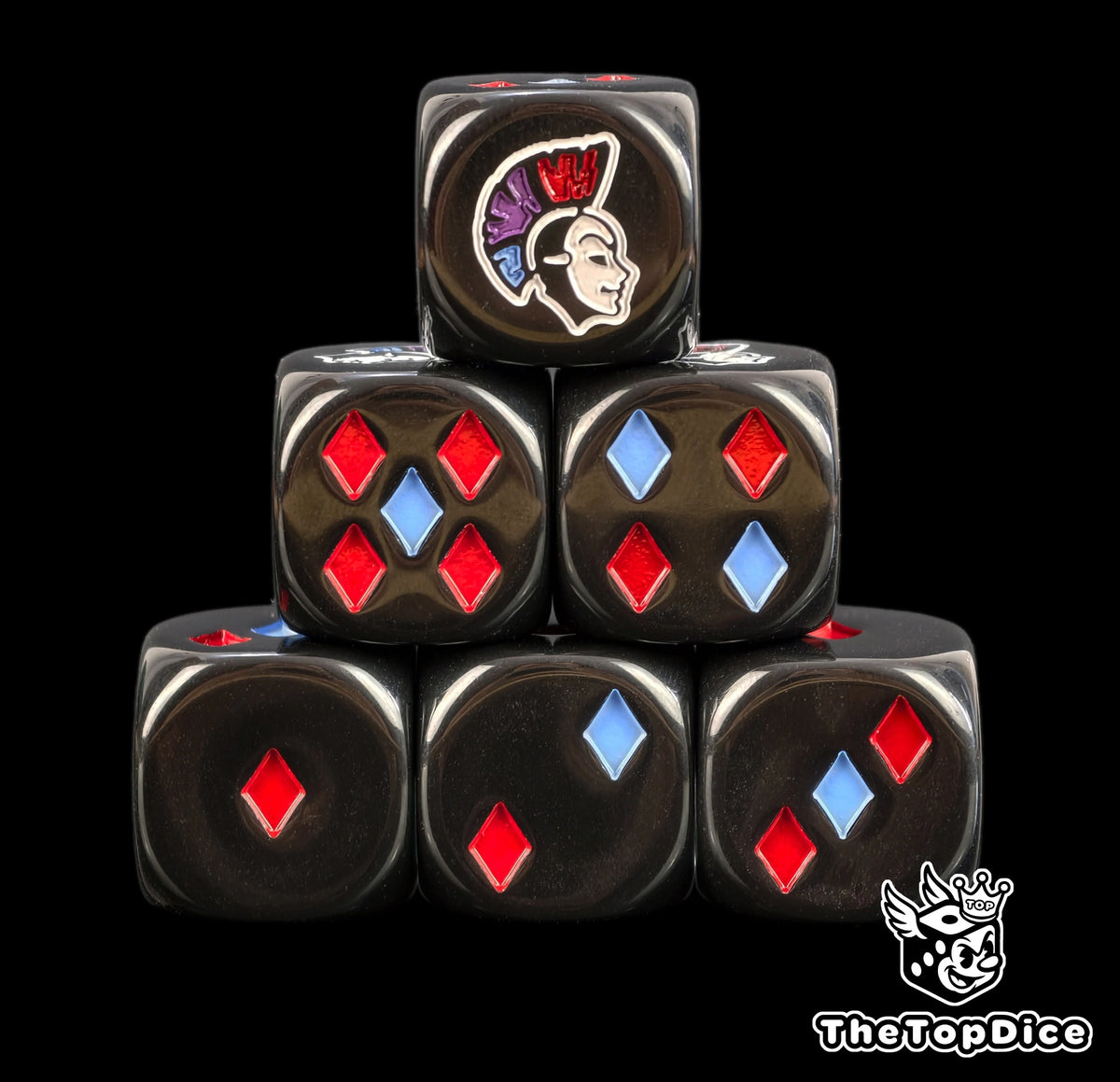 dados para harlequins eldar de warhammer base color negro y los puntos TIENEN 2 COLORES y no son puntos son diamond pips rombos de color azul y rojos y el logo es un harlequin de lado con careta blanca y tiene la cresta del pelo color rojo morado y azul