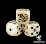 Close up of a beige 16mm resin D6 die engraved with a black snail phone emblem and black pips