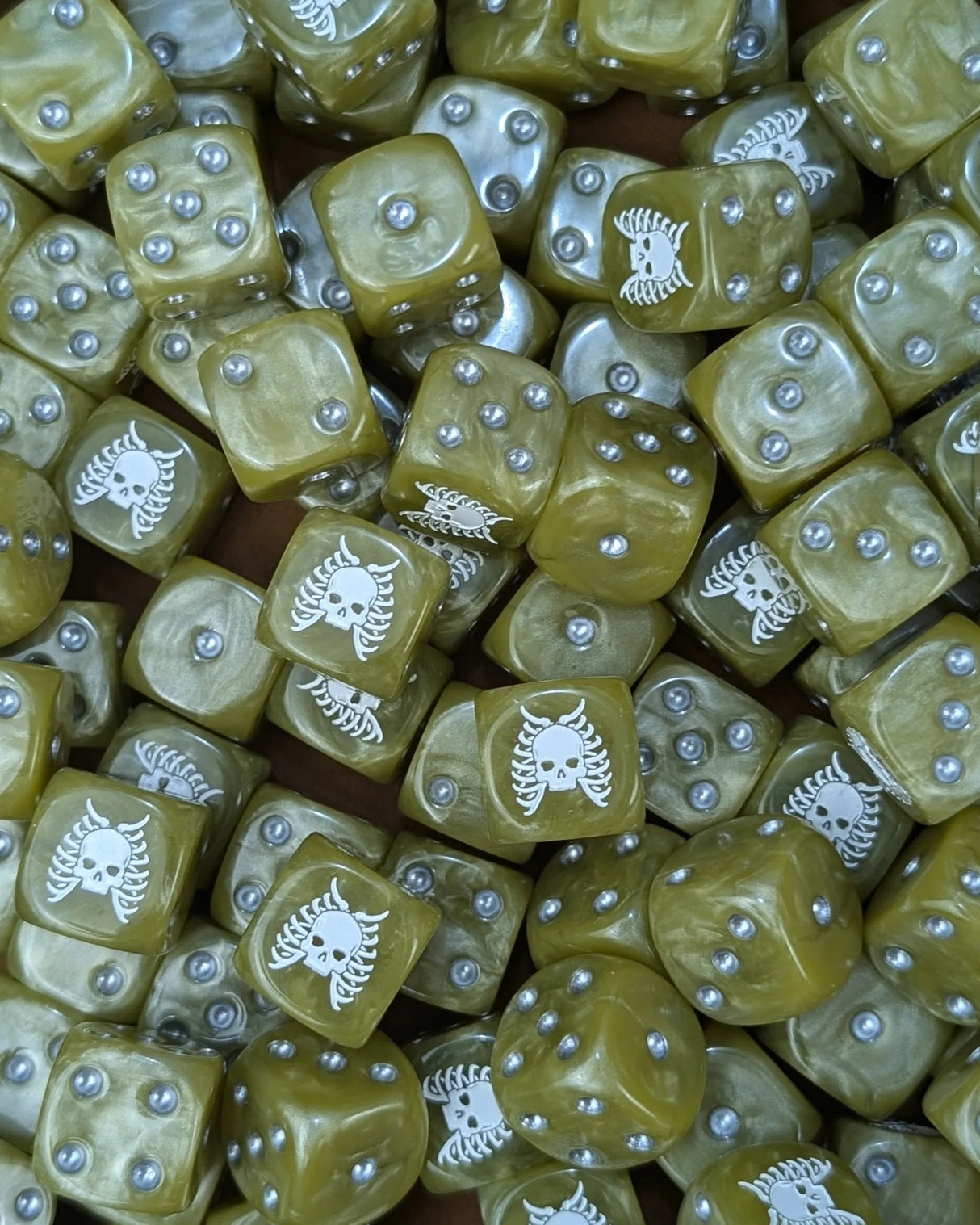 Pile of bone skull 16mm D6 dice for a fantasy undead legion
