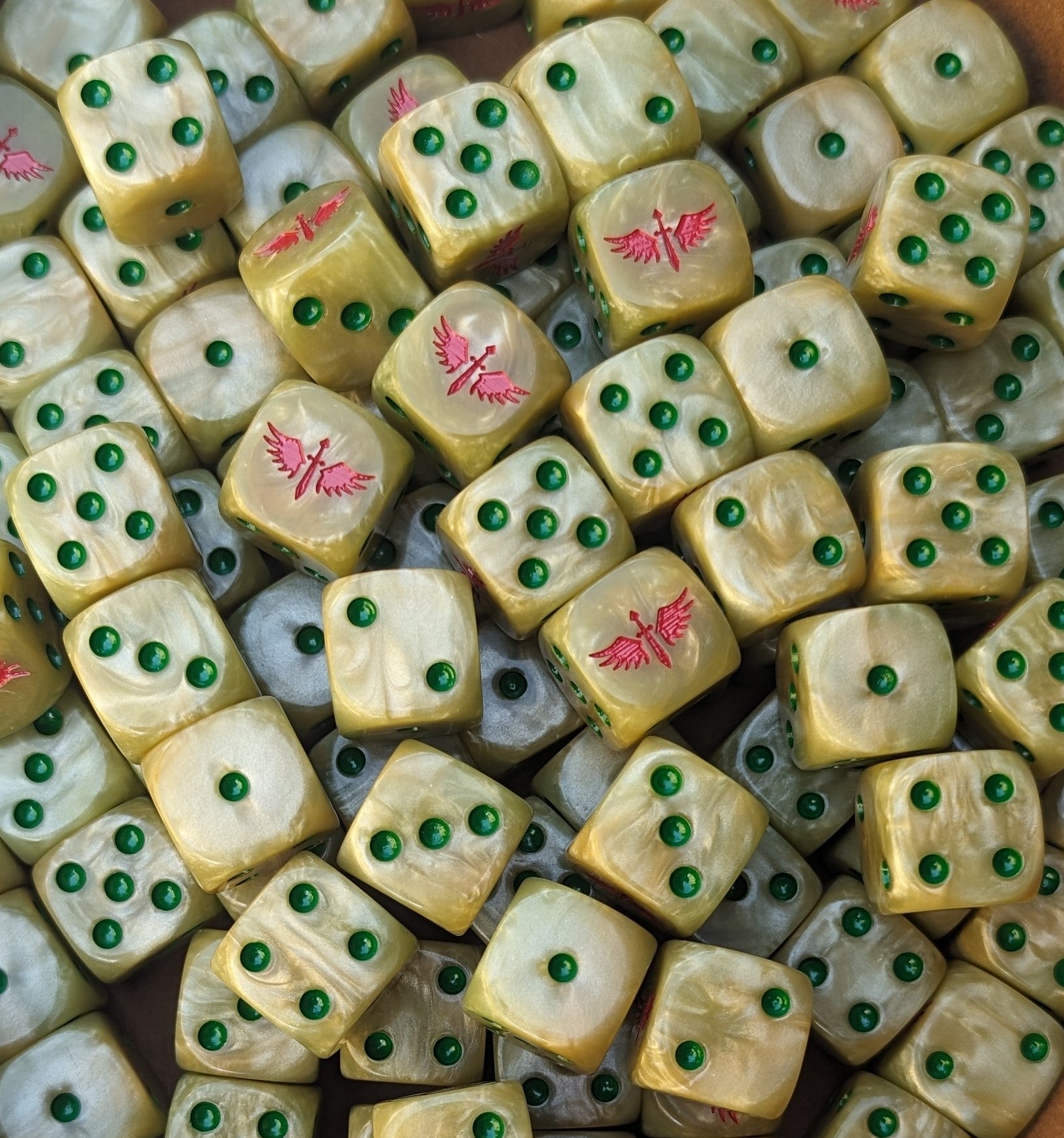 Resin D6 for bone-armored space marines