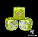 Close up of a rot green 16mm resin D6 die engraved with a gold three skull star and purple pips