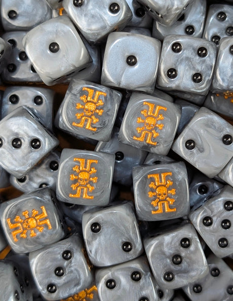 Pile of silver grey skull sigil 16mm D6 dice for a sci-fi alien hunter team