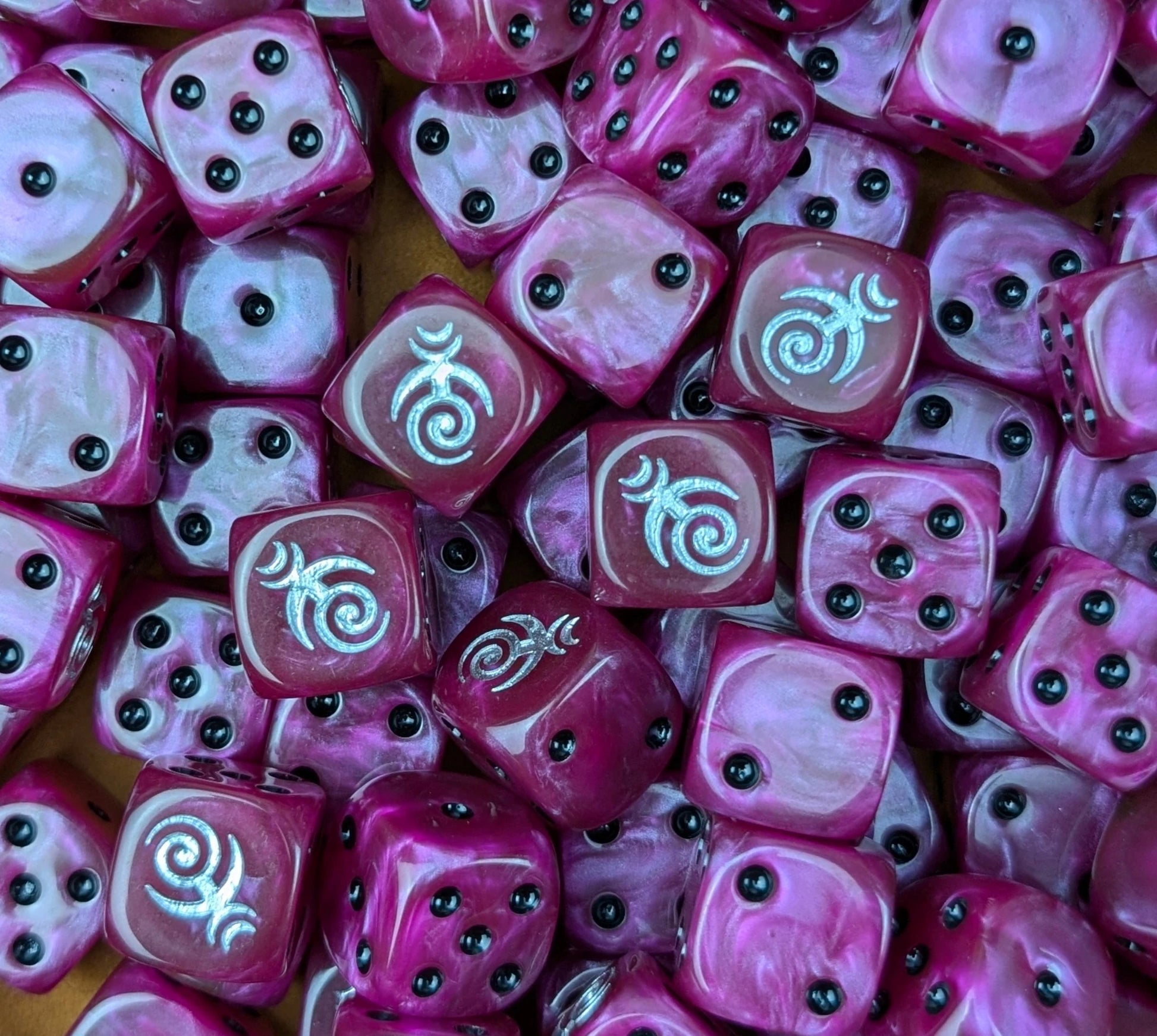 Custom resin D6 dice for decadent chaos warbands