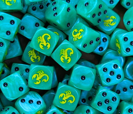 Pile of green scorpion elf 16mm D6 dice for a sci-fi xeno army