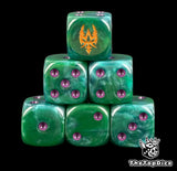 Six jade green Drukhari dice stacked, gold sigil above purple pips