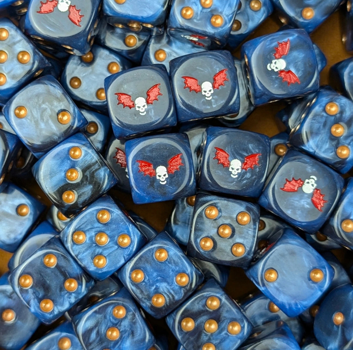 Custom resin D6 dice for sci-fi terror raiders