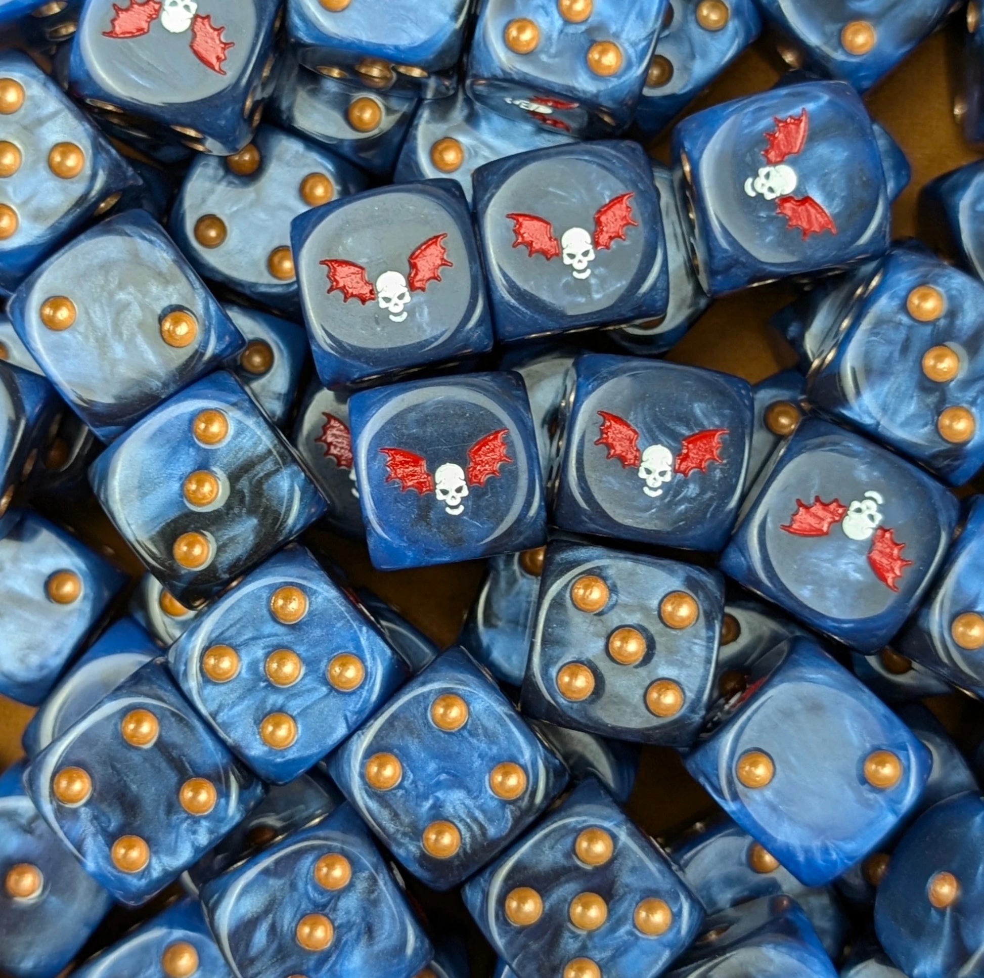 Custom resin D6 dice for sci-fi terror raiders
