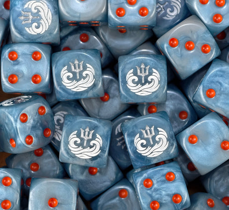 A pile of ice blue Idoneth Deepkin D6 with silver wave tridents