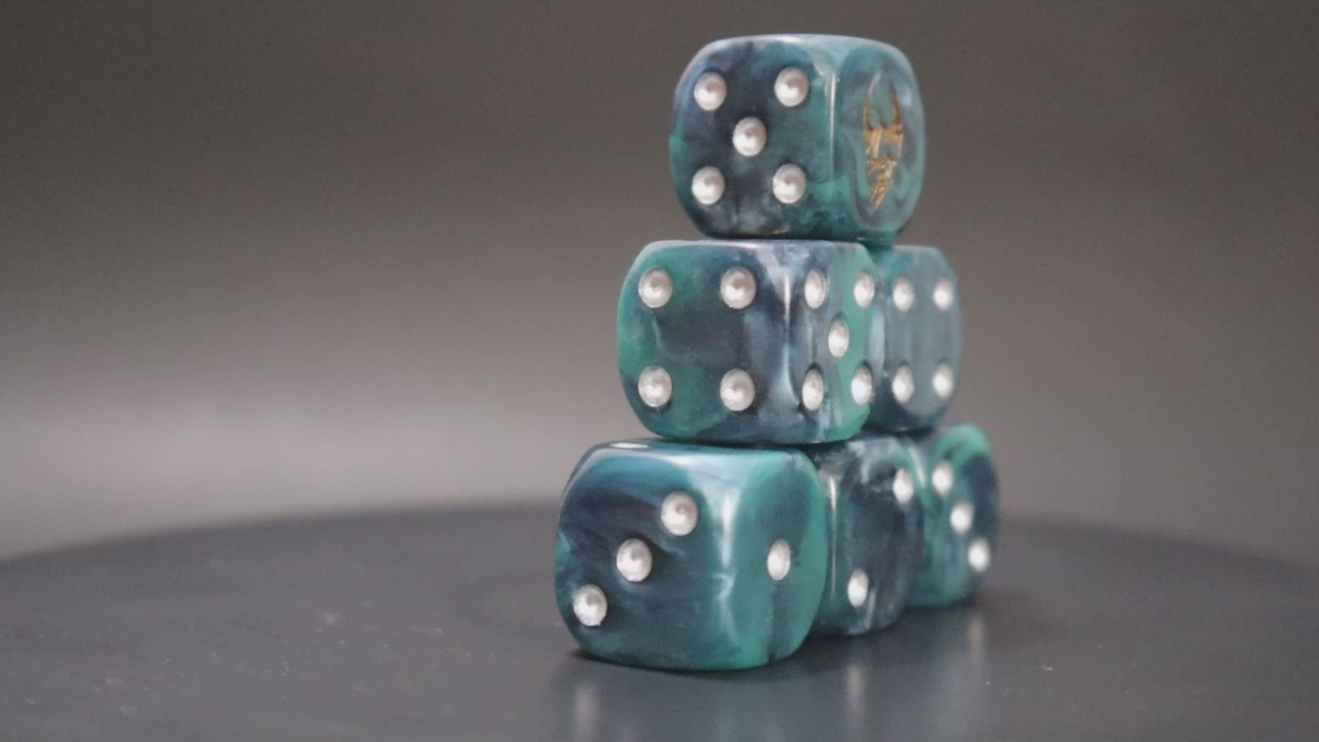 Grimdark fast-strike eldar dice with sharp motifs