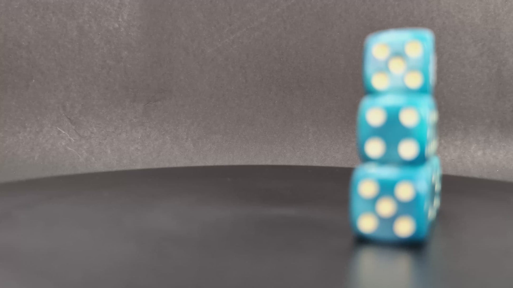 Mystic reptilian dice for AoS players