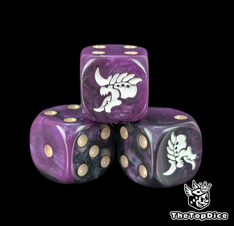 Close up of a purple and black 16mm resin D6 die engraved with a white hive alien head and bone pips