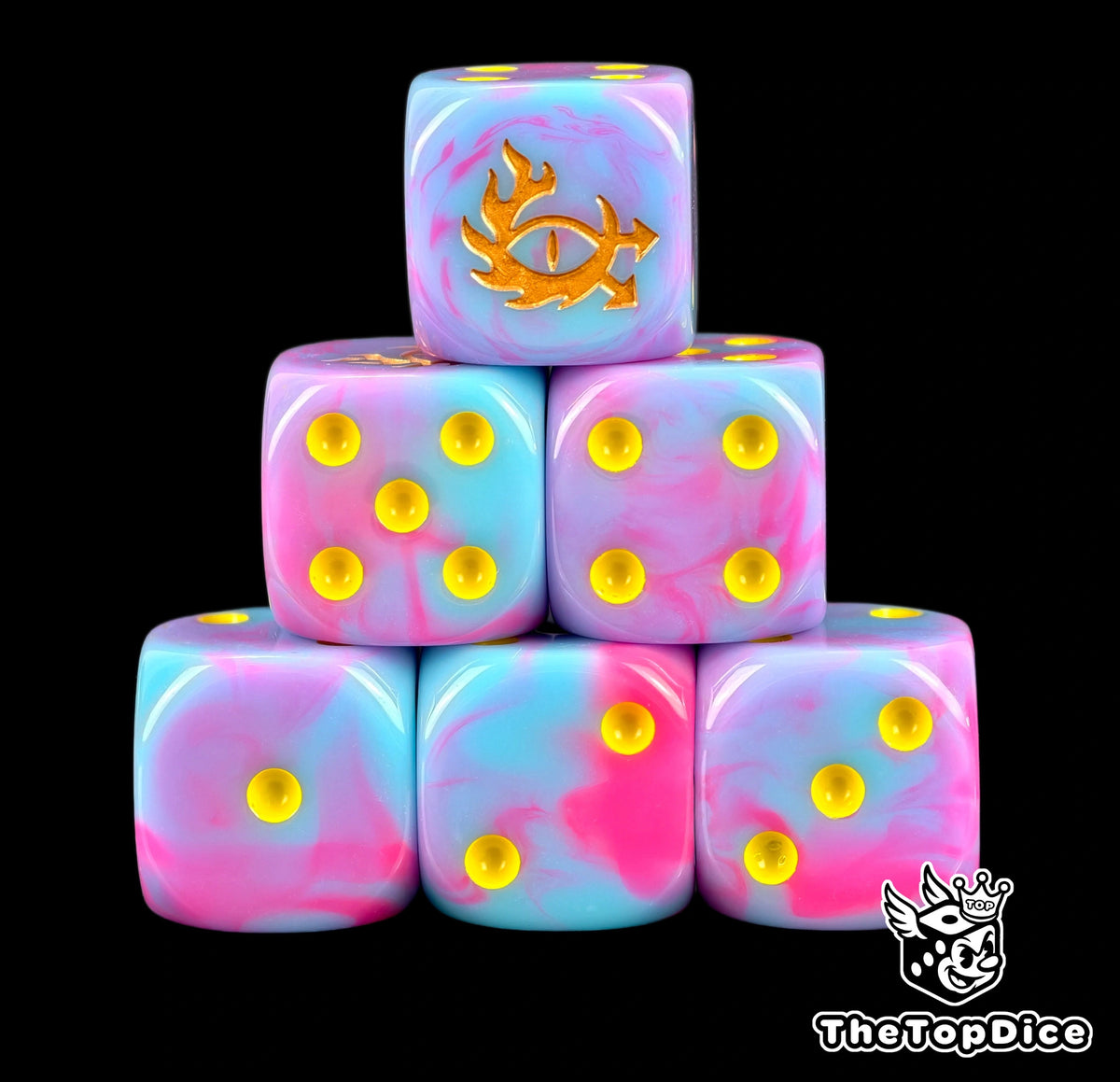 Six pink and blue Tzeentch D6 stacked, yellow pips, gold Chaos eye