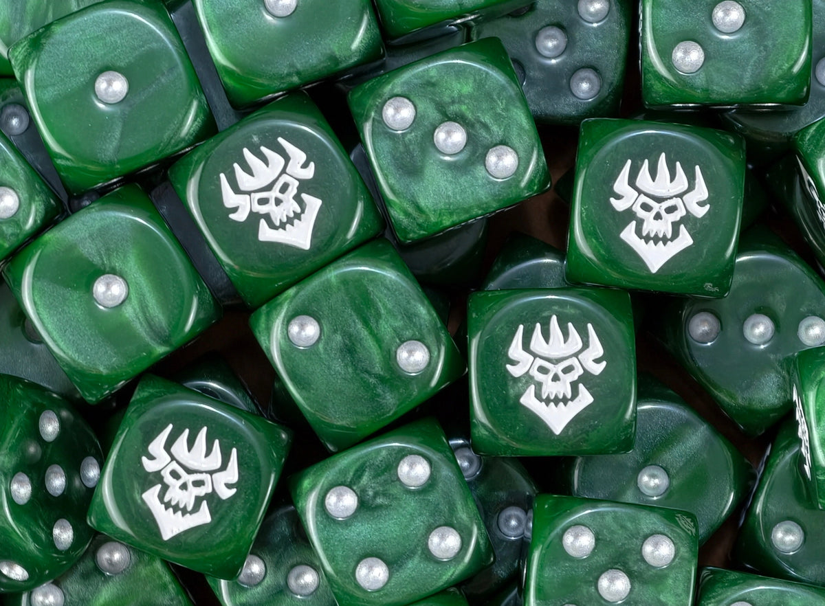 A pile of swamp green Kruleboyz orc D6 with white horned skulls