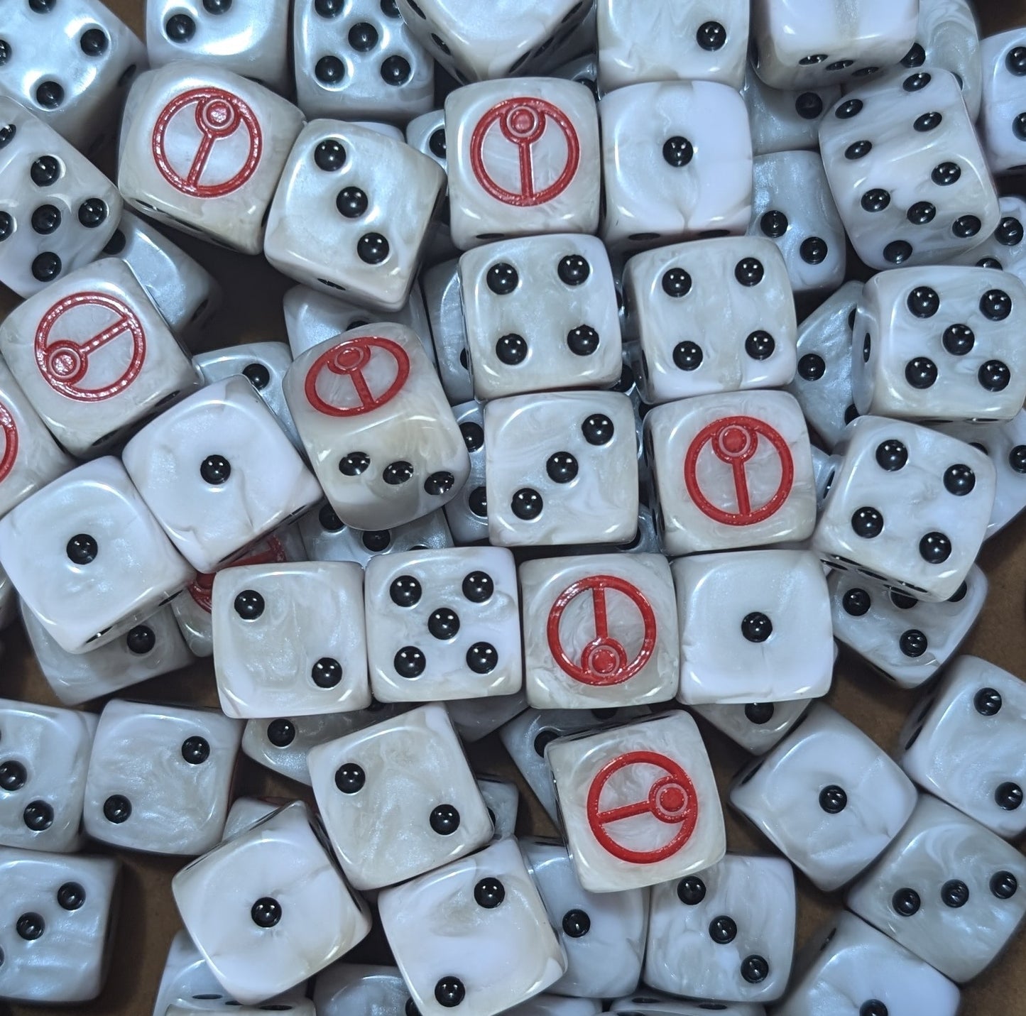 White armor sci-fi dice for T’au commanders