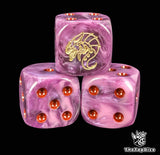 Close up of a purple 16mm resin D6 die engraved with a pale bone alien embryo and red pips