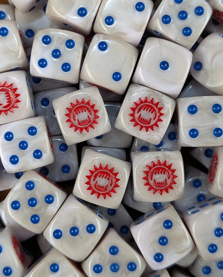Pile of white and grey toothed maw 16mm D6 dice for a sci-fi legion army
