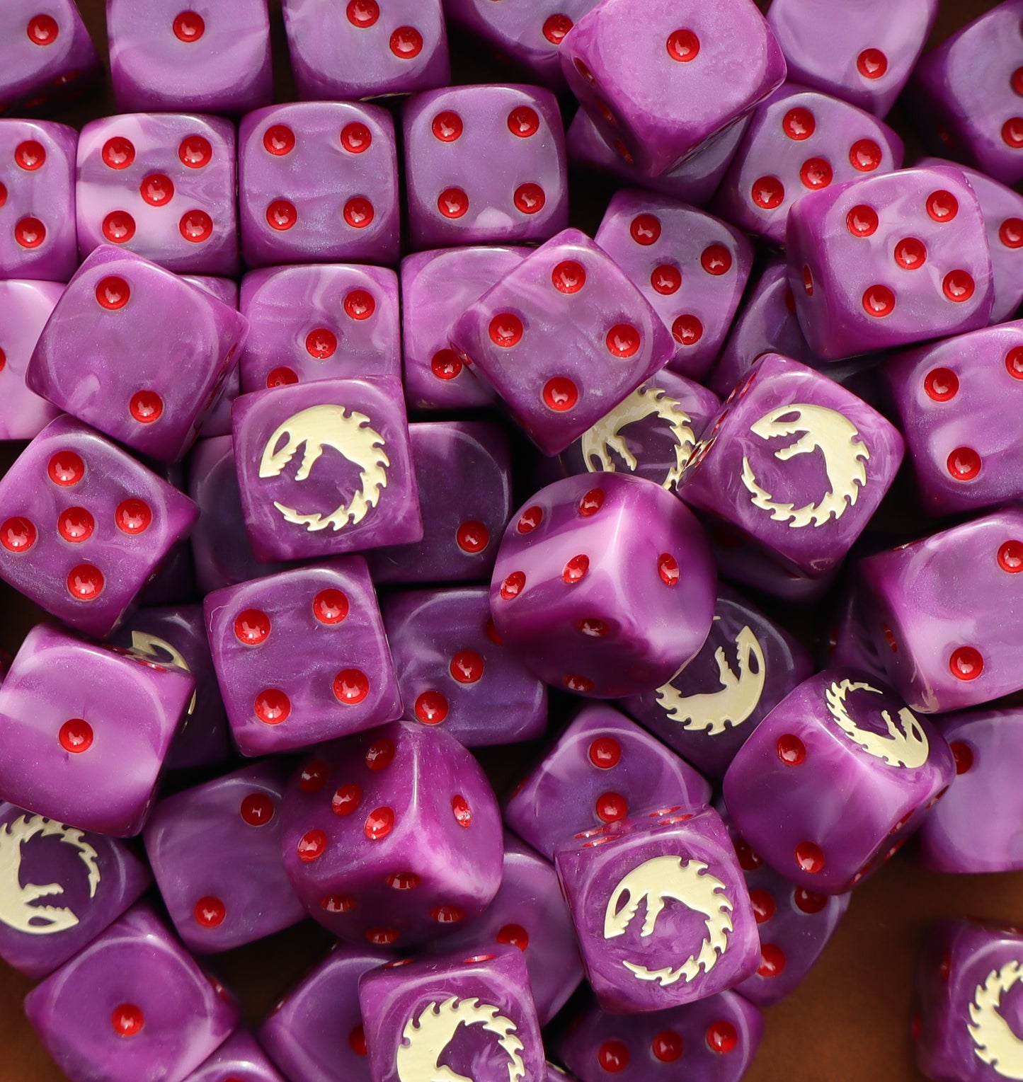 Biotech Tyranid dice compatible with Warhammer 40k